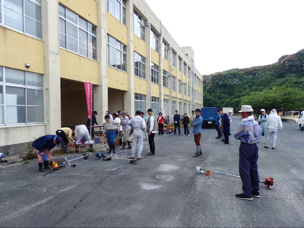 朝7時開始に合わせ、早くから地域の方が参加しています。