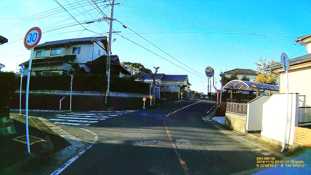 その横断歩道の写真